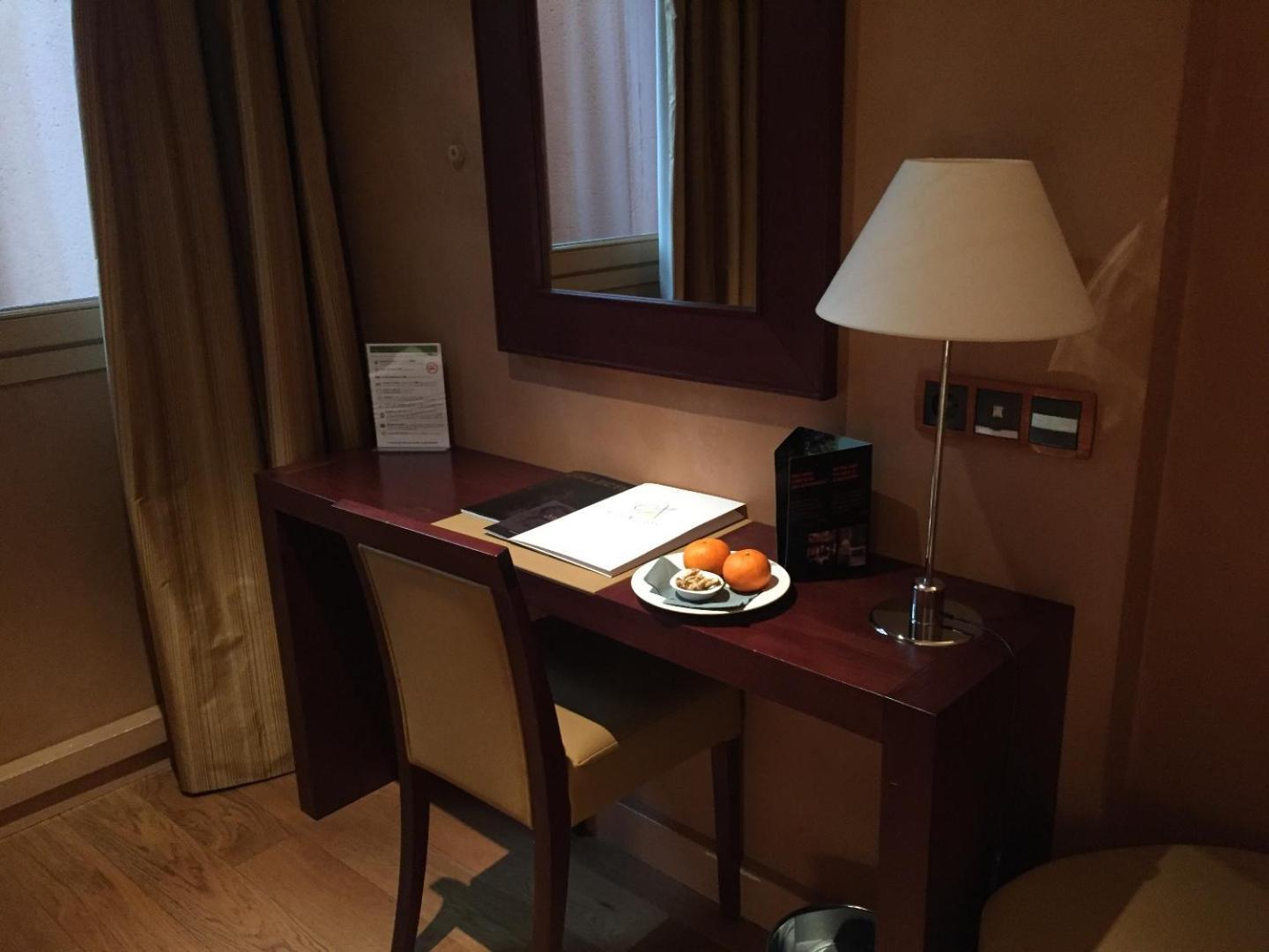 Hotel & Restaurants - Maison Chabran Pont-de-lʼIsère Eksteriør billede