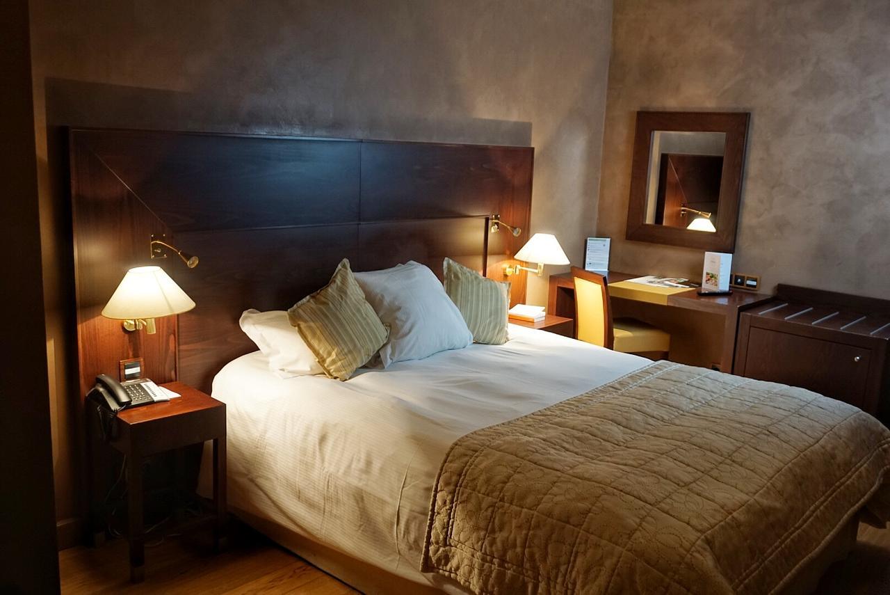 Hotel & Restaurants - Maison Chabran Pont-de-lʼIsère Eksteriør billede